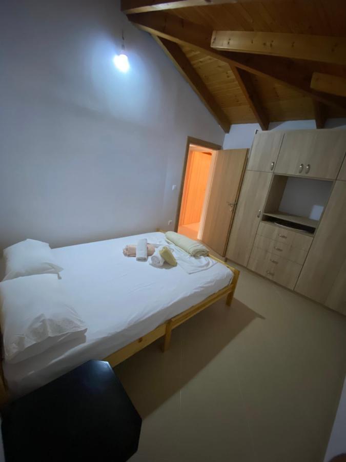 L.T. Apartment 5Th Street ซารานเดอ ภายนอก รูปภาพ