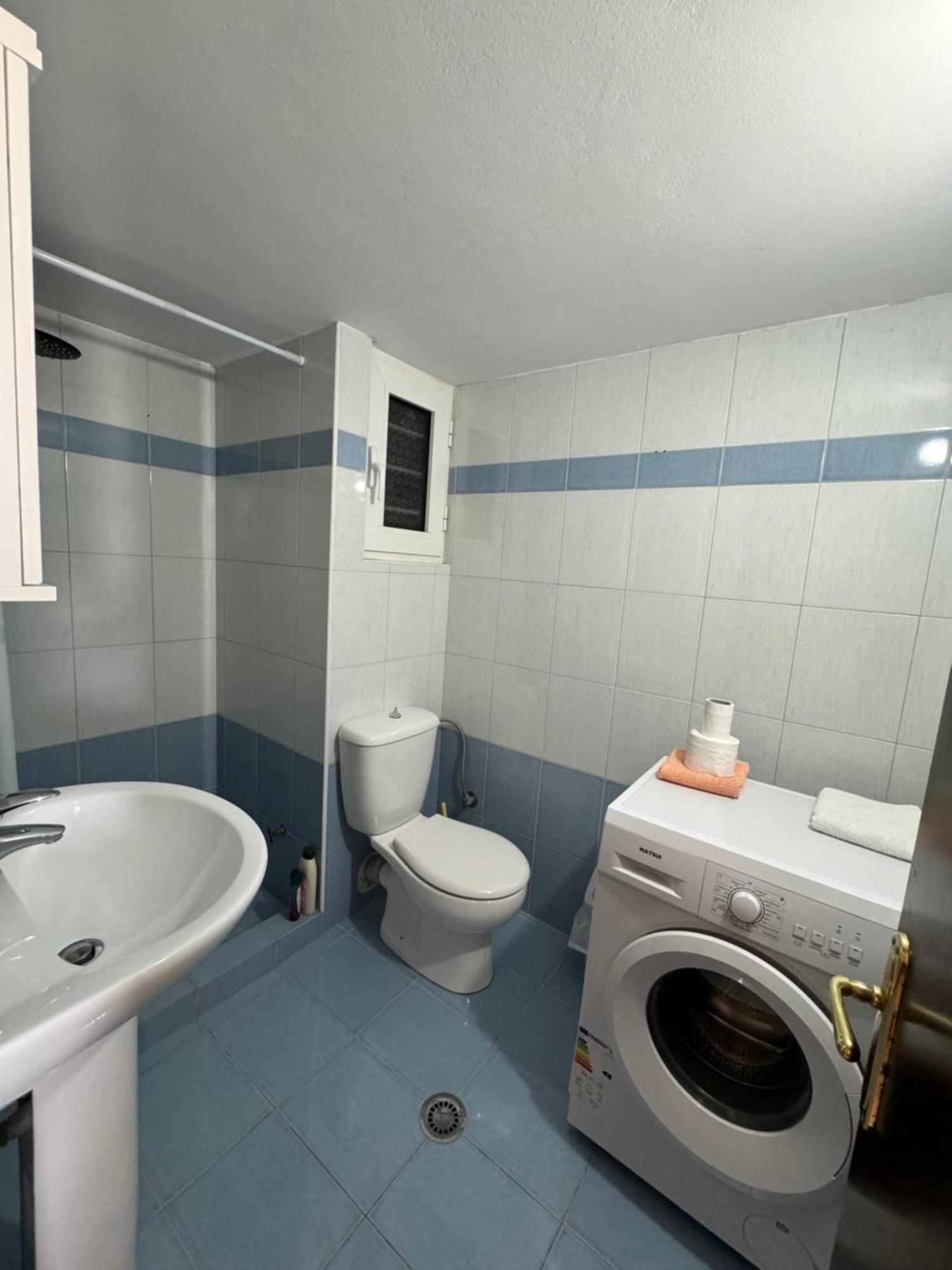 L.T. Apartment 5Th Street ซารานเดอ ภายนอก รูปภาพ