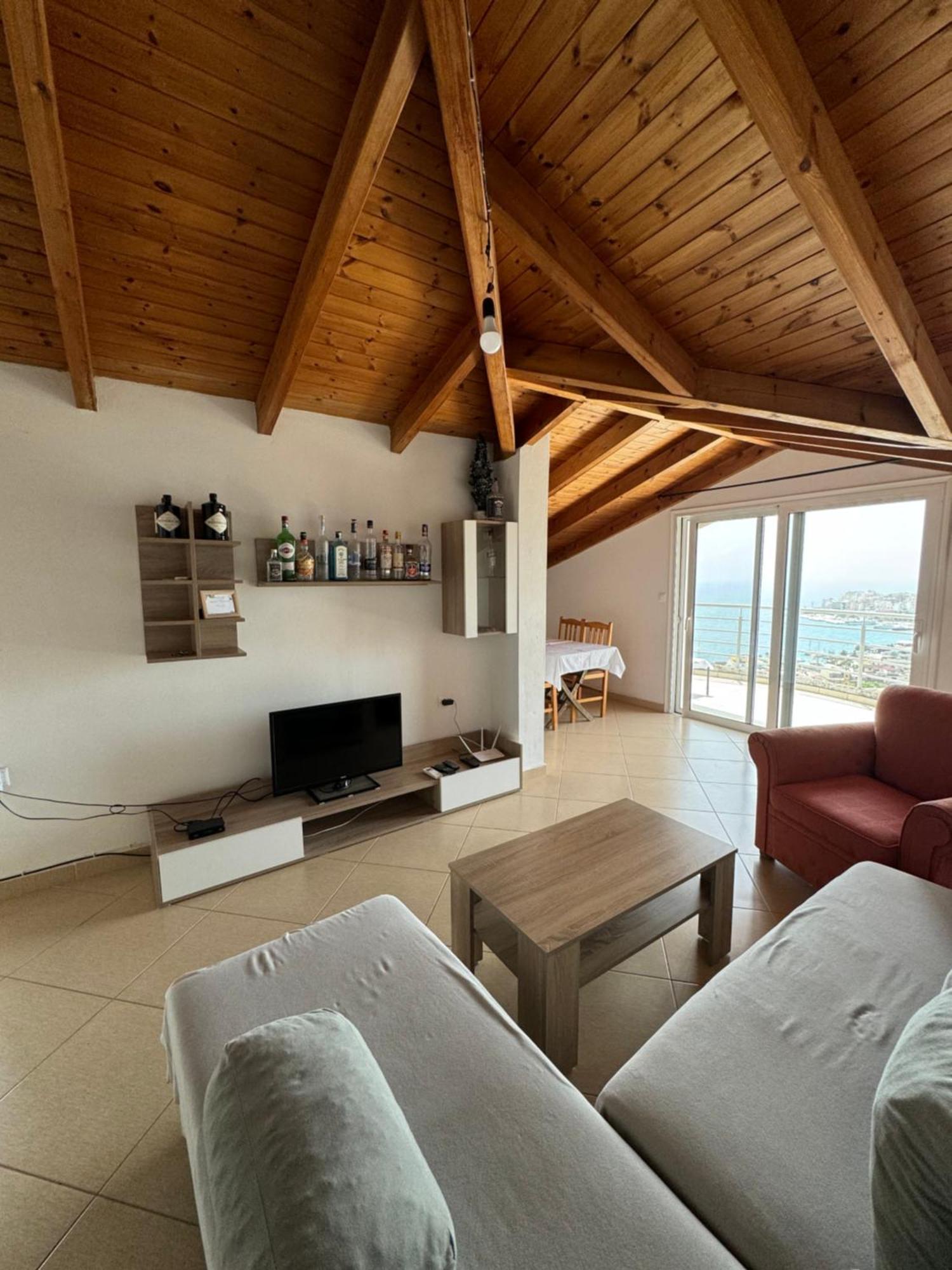 L.T. Apartment 5Th Street ซารานเดอ ภายนอก รูปภาพ