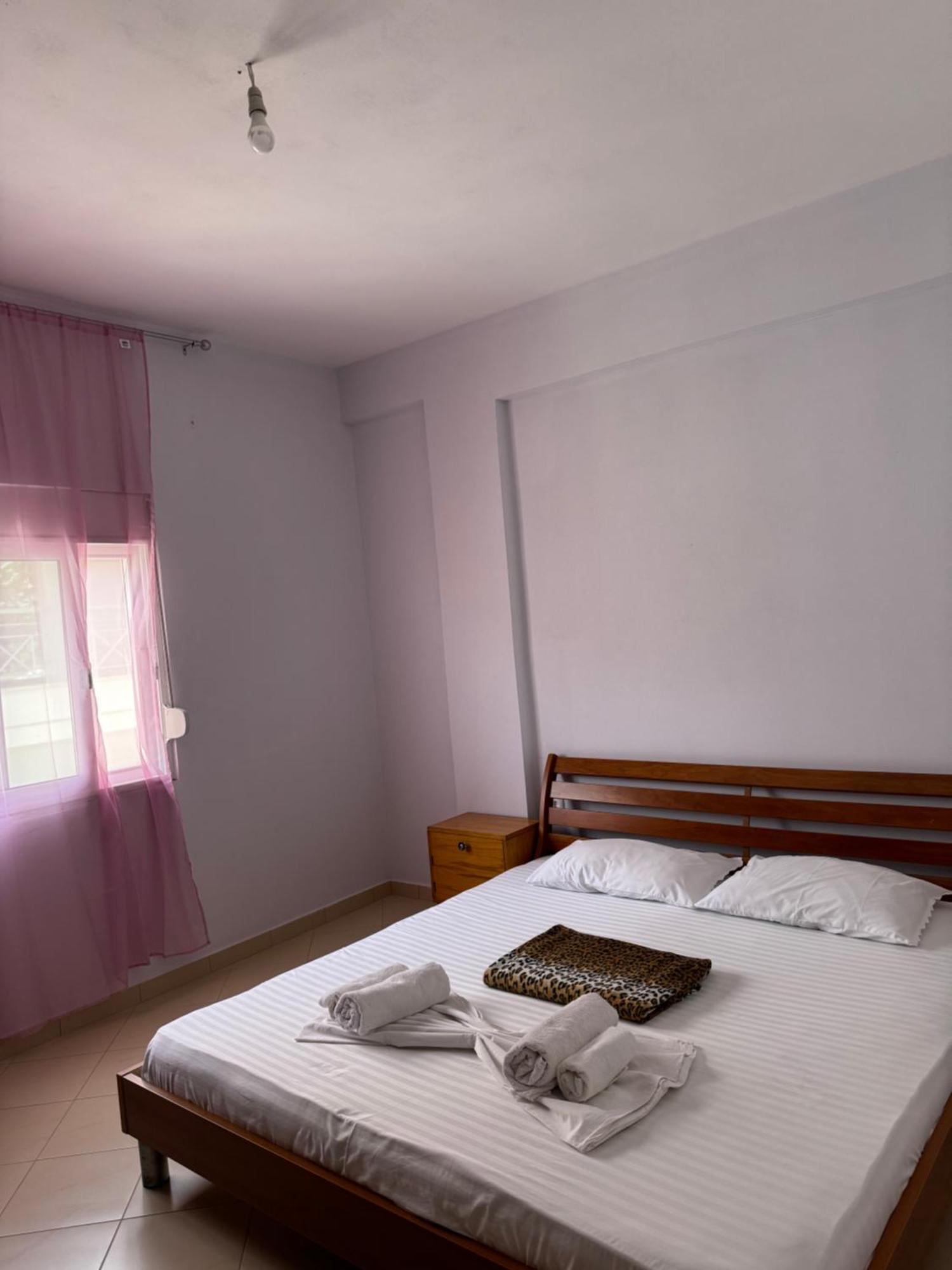 L.T. Apartment 5Th Street ซารานเดอ ภายนอก รูปภาพ
